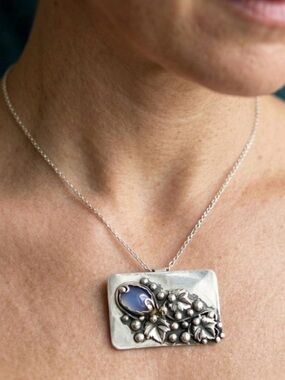 Vintage Mary Gage hand wrought sterling silver and chalcedony brooch pin
